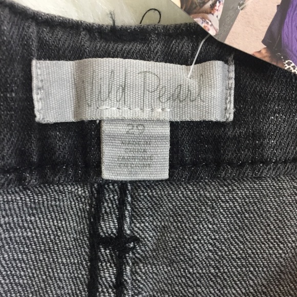 Wild Pearl NWT black Jean cut off frayed shorts - Picture 3 of 3